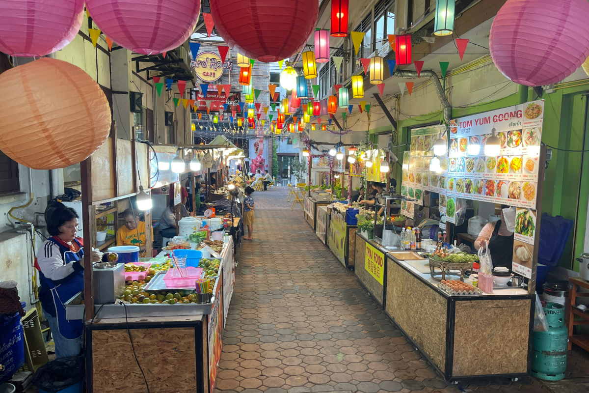 chiang mai night bazar