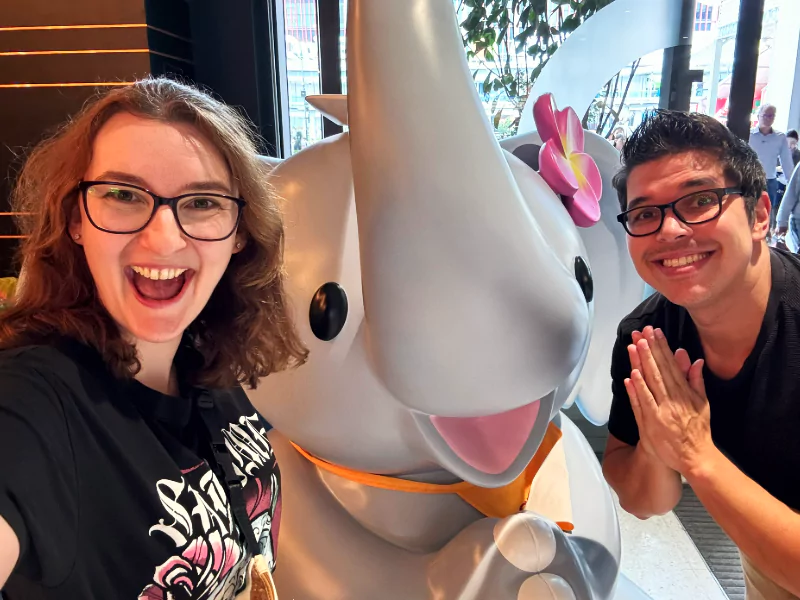 show respect with the wai - laurens and laura pictured together