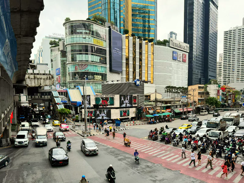 grande centre point terminal 21 location asoke bangkok