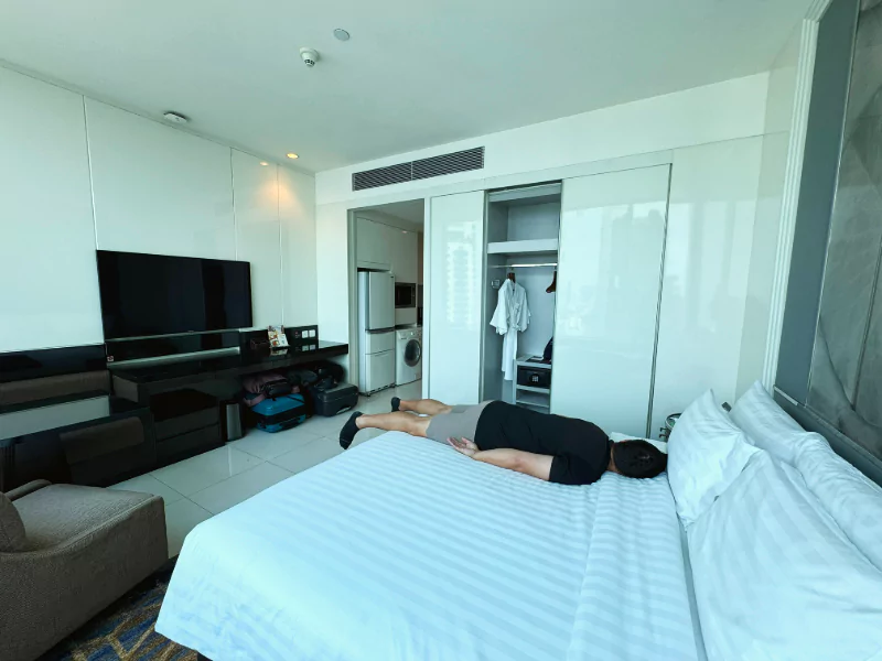 deluxe premium room grande centre point terminal 21