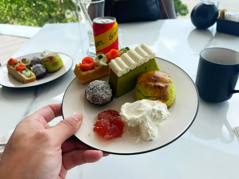 afternoon tea executive lounge millennium hilton bangkok