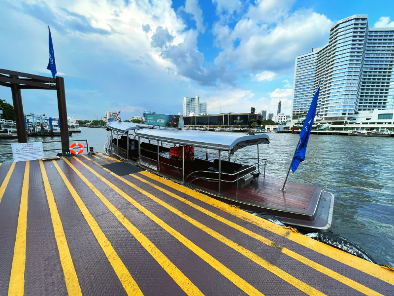 Free shuttle boat to Saphan Taksin BTS from Millenium Hilton Bangkok
