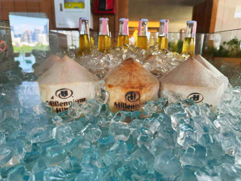coconuts millenium hilton bangkok bar