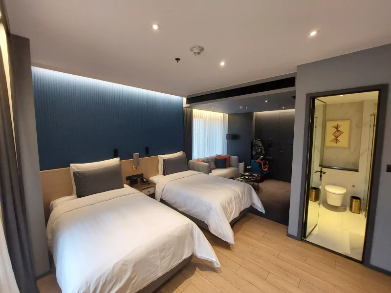 sindhorn midtown bangkok hotel room