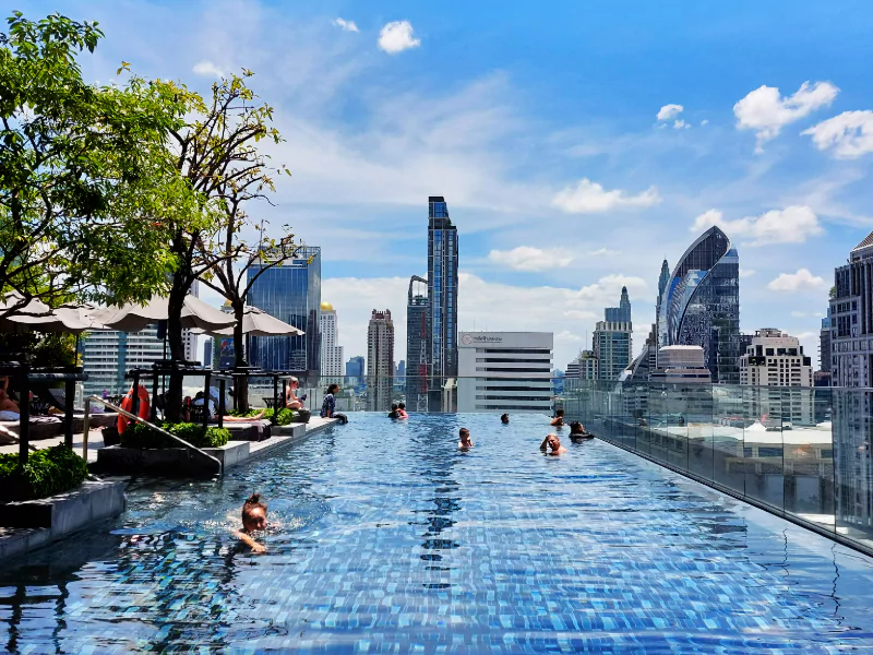 sindhorn midtown bangkok hotel pool