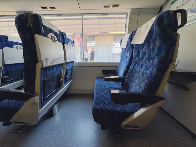 seats on train from tokyo to mt fuji