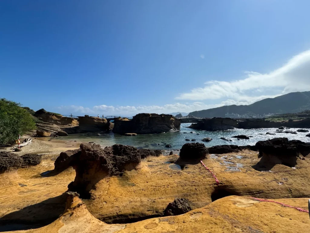 yehliu geopark taiwan coast visit on taipei day trip