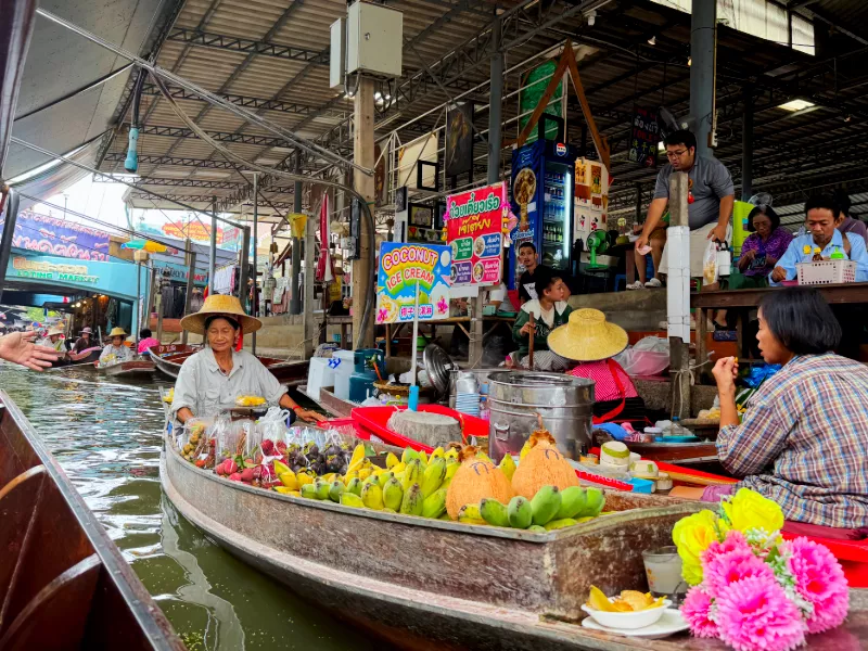 damnoen suduak floating market worth it